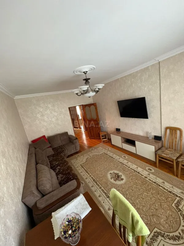 Satılır 4 otaqlı mənzil 100 m²