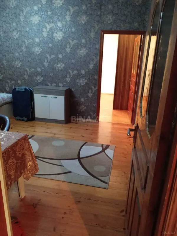 Satılır 4 otaqlı mənzil 100 m²