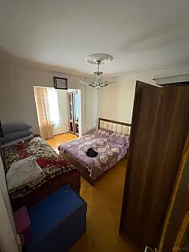 Satılır 4 otaqlı mənzil 100 m²