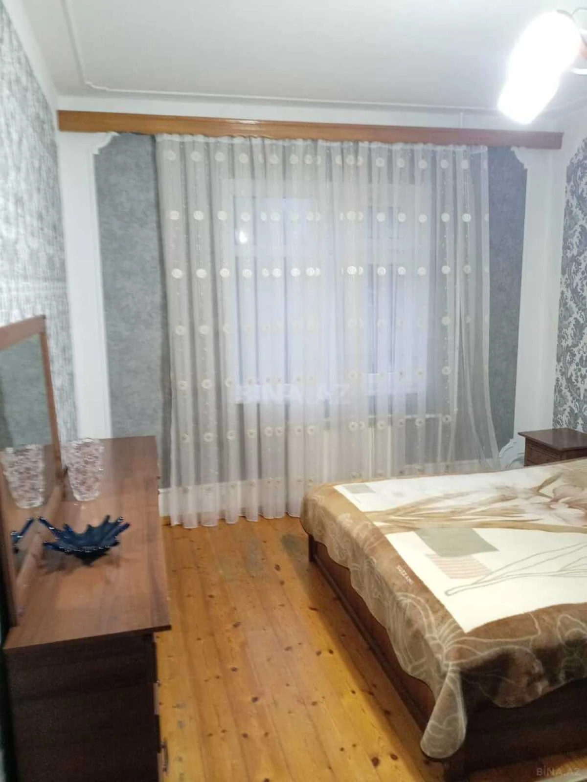 Satılır 4 otaqlı mənzil 100 m²