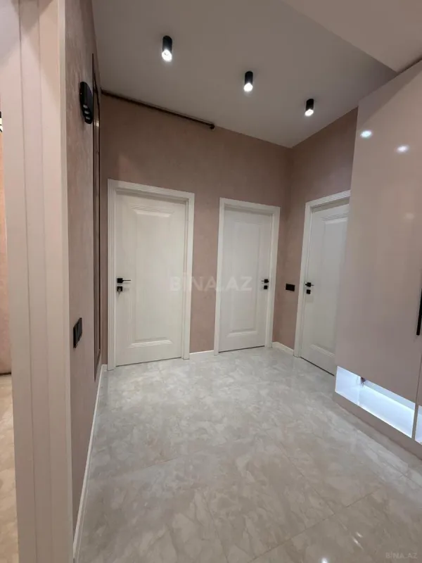 Kirayə verilir 2 otaqlı mənzil 66 m²