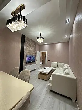 Kirayə verilir 2 otaqlı mənzil 66 m²