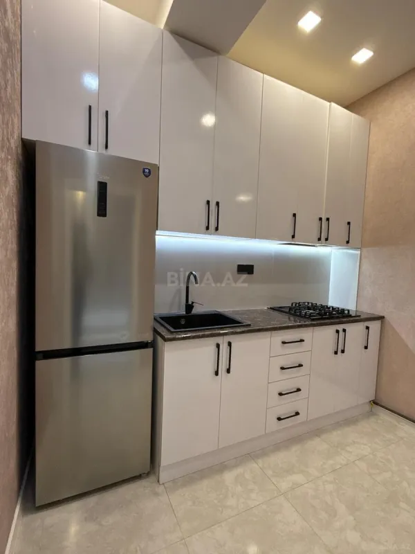 Kirayə verilir 2 otaqlı mənzil 66 m²