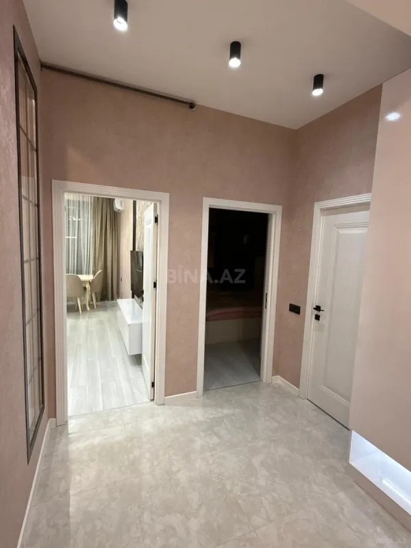 Kirayə verilir 2 otaqlı mənzil 66 m²