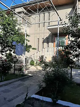 Satılır 7 otaqlı həyət evi 670 m²