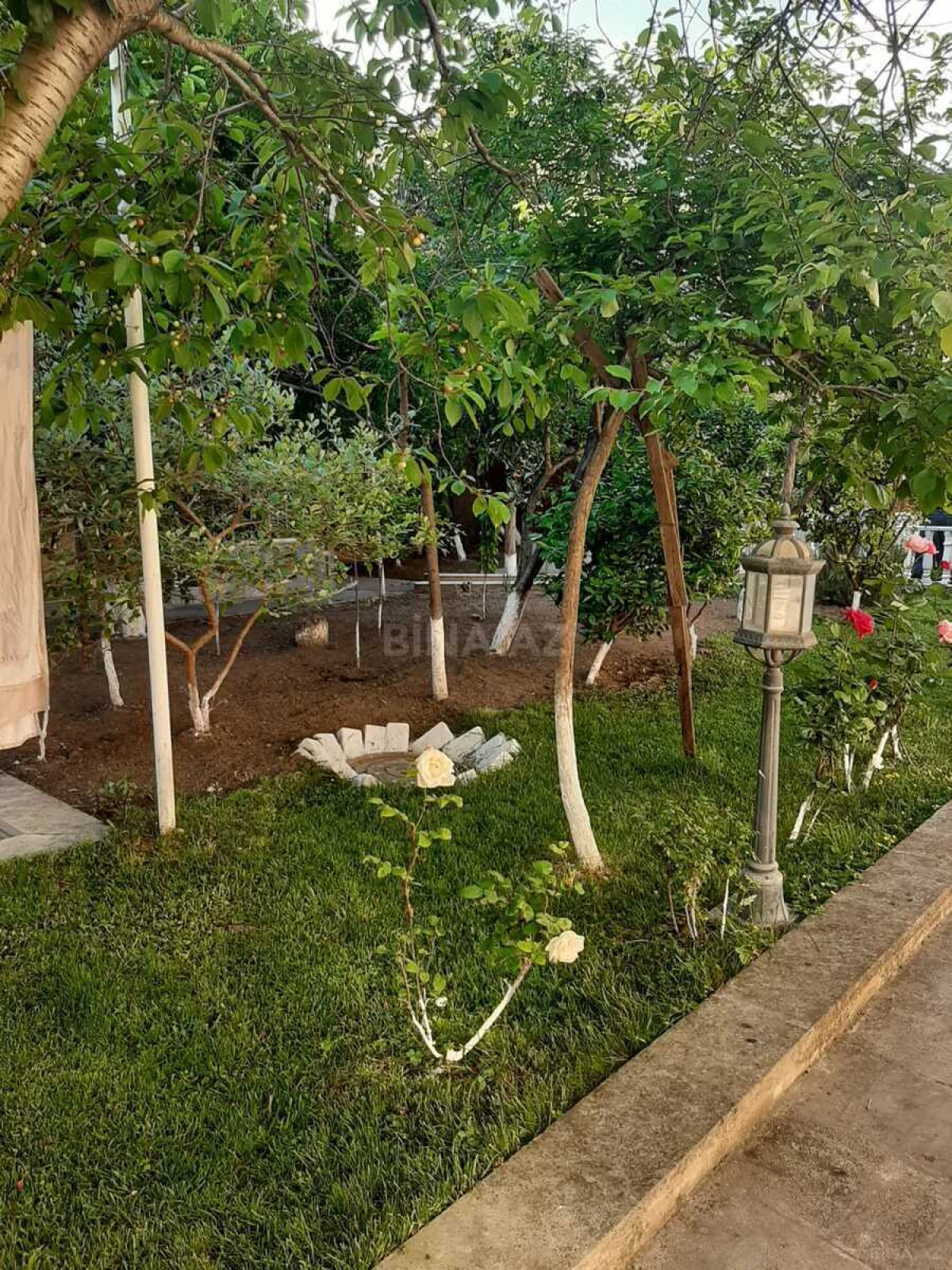 Satılır 7 otaqlı həyət evi 670 m²