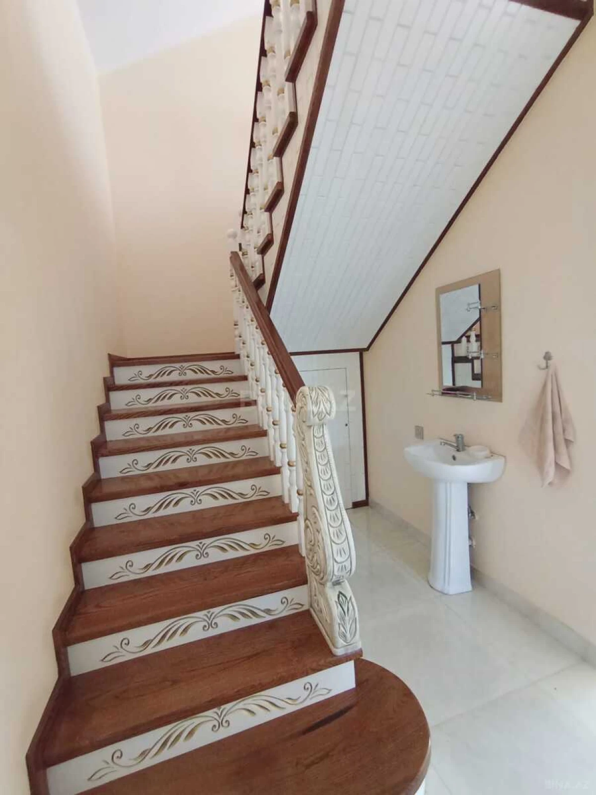 Kirayə verilir 7 otaqlı həyət evi 200 m²