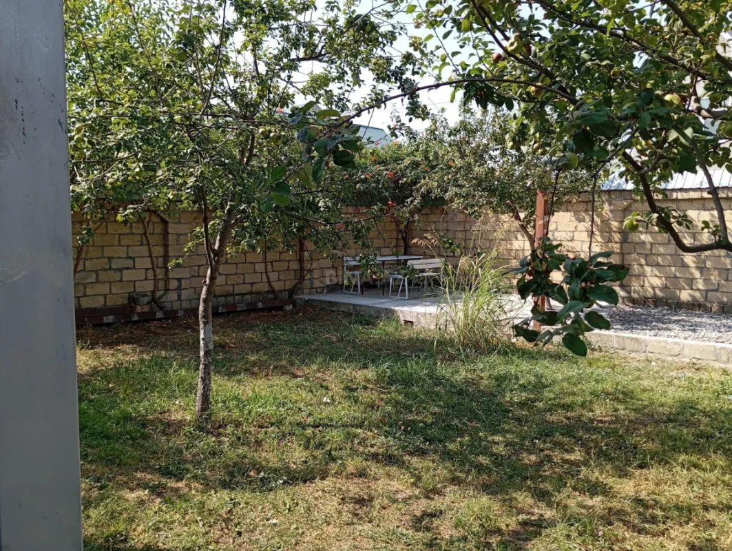 Kirayə verilir 7 otaqlı həyət evi 200 m²