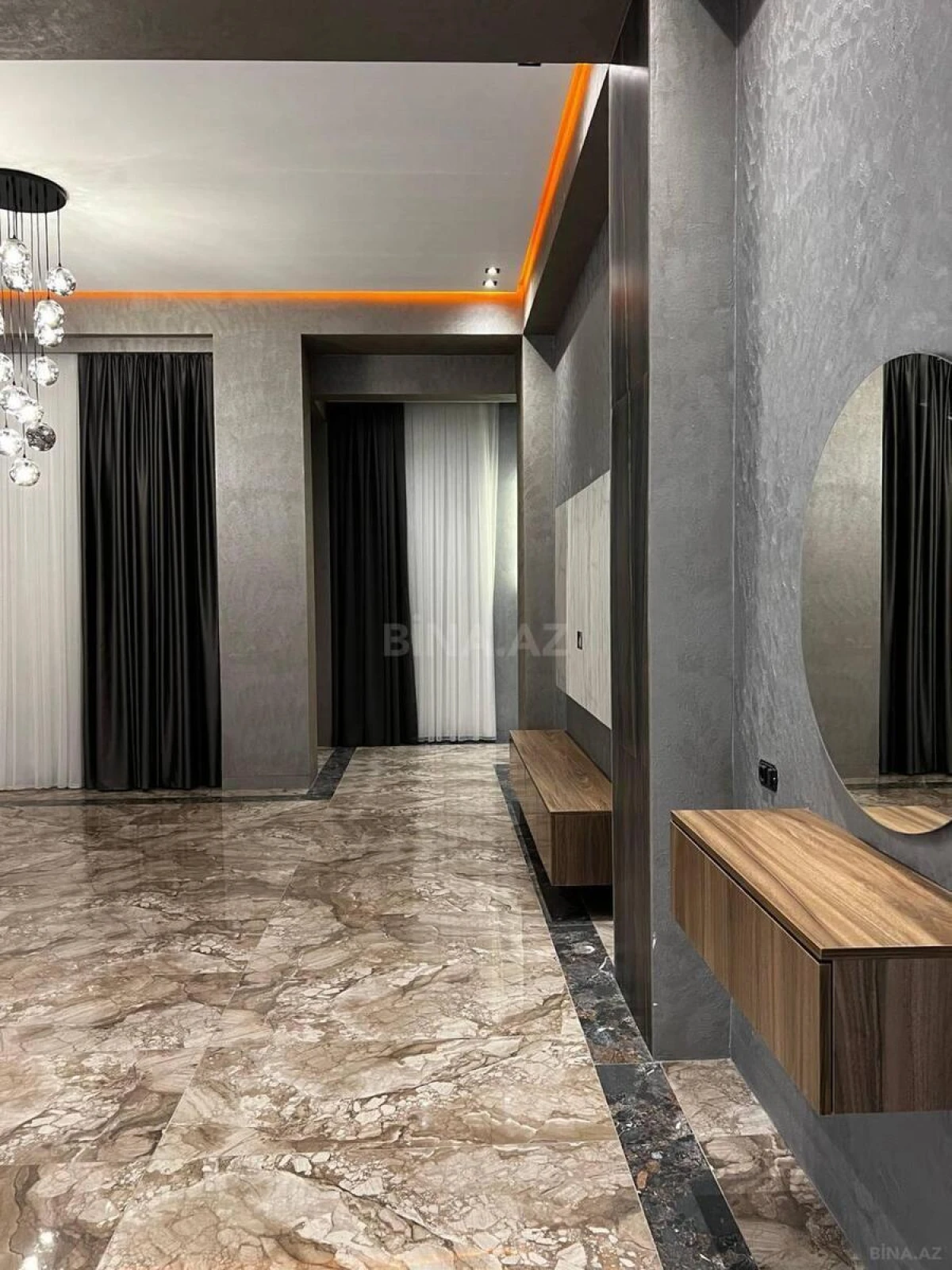 Satılır 7 otaqlı həyət evi 800 m²