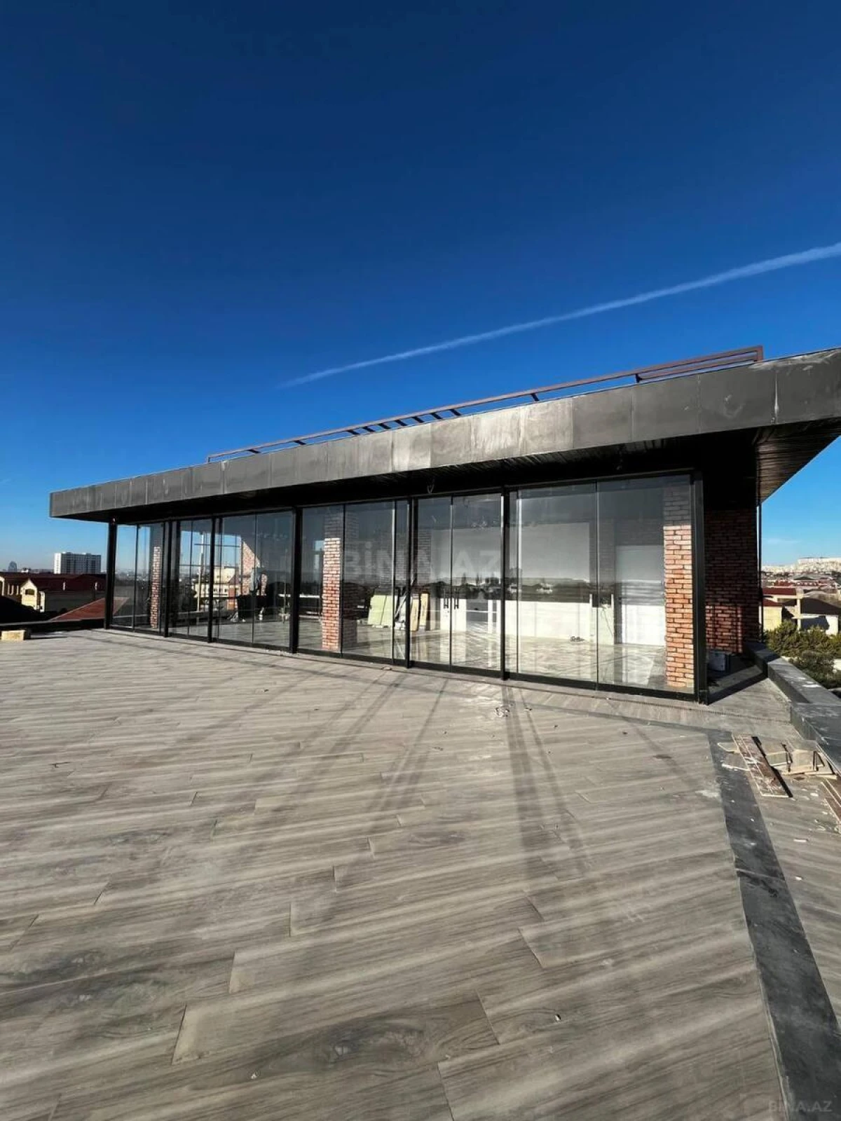 Satılır 7 otaqlı həyət evi 800 m²