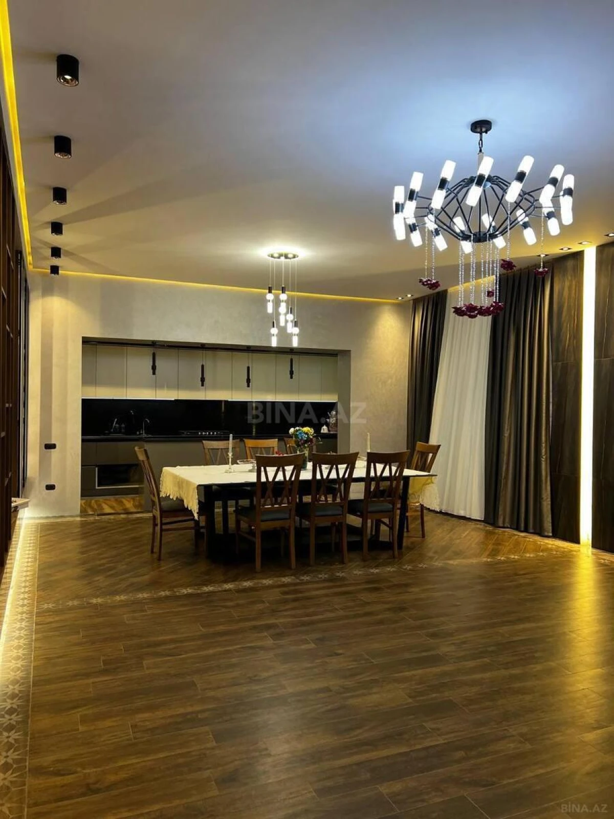 Satılır 7 otaqlı həyət evi 800 m²