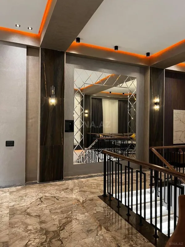 Satılır 7 otaqlı həyət evi 800 m²