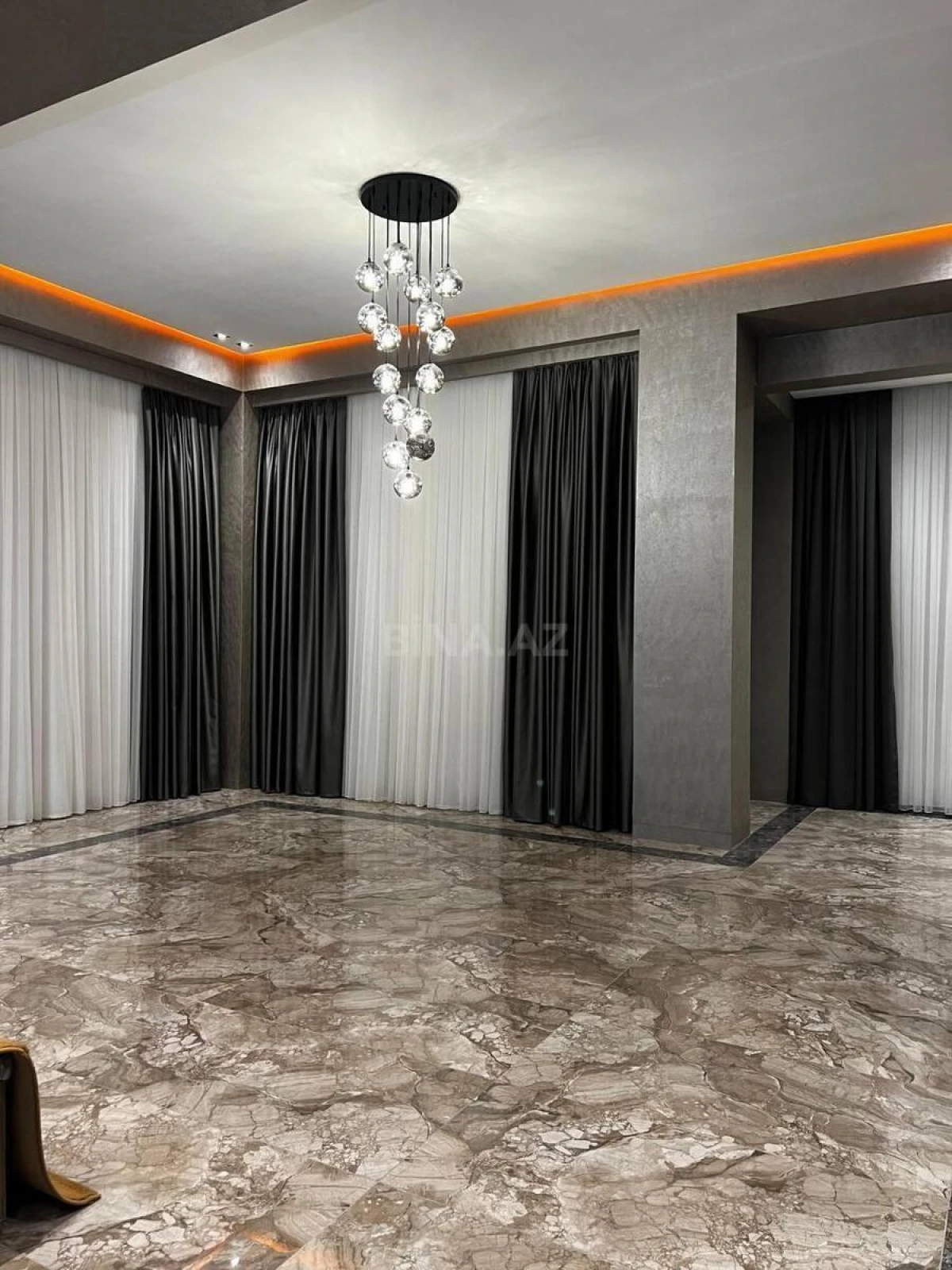 Satılır 7 otaqlı həyət evi 800 m²