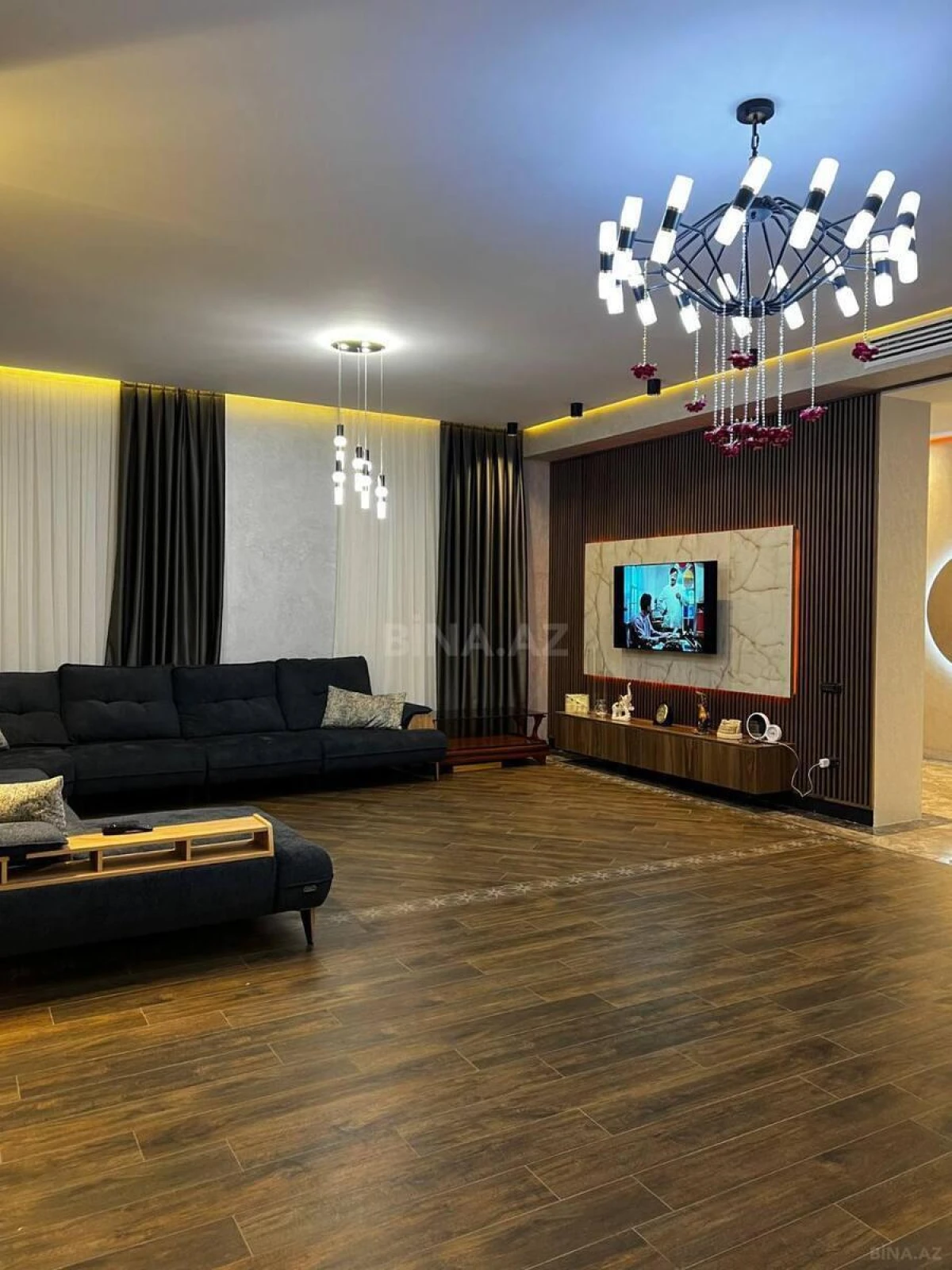 Satılır 7 otaqlı həyət evi 800 m²