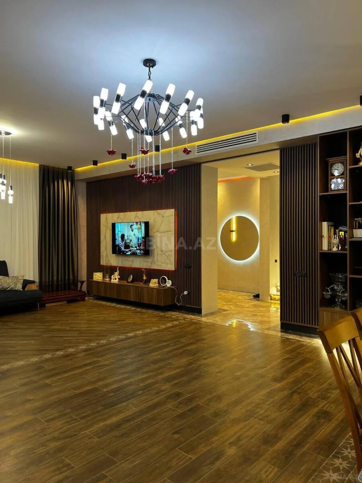 Satılır 7 otaqlı həyət evi 800 m²