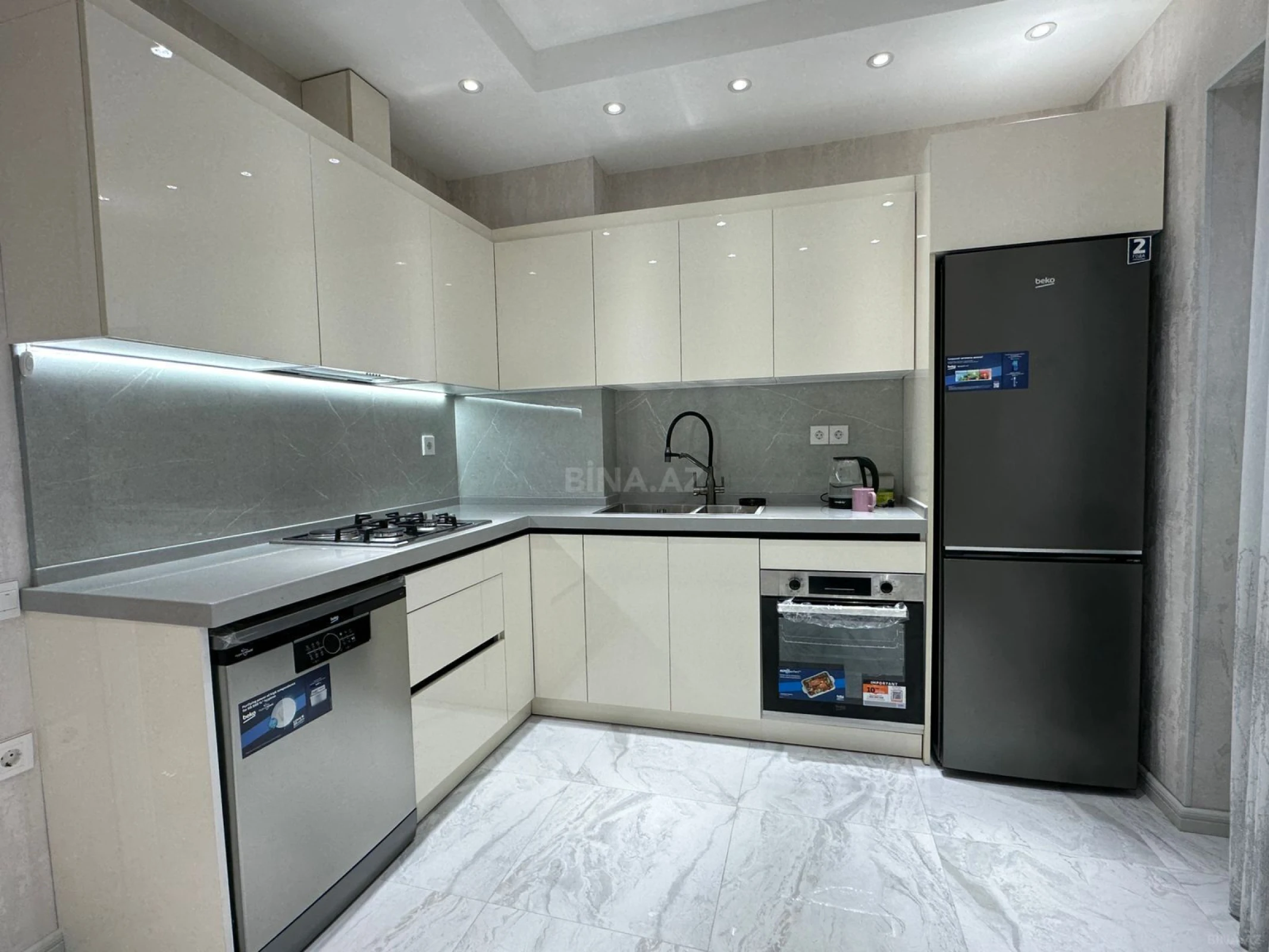 Satılır 3 otaqlı mənzil 90 m²