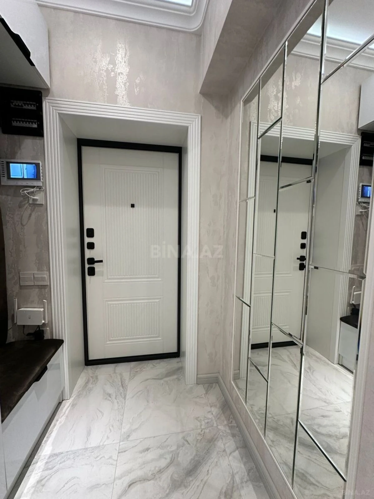 Satılır 3 otaqlı mənzil 90 m²