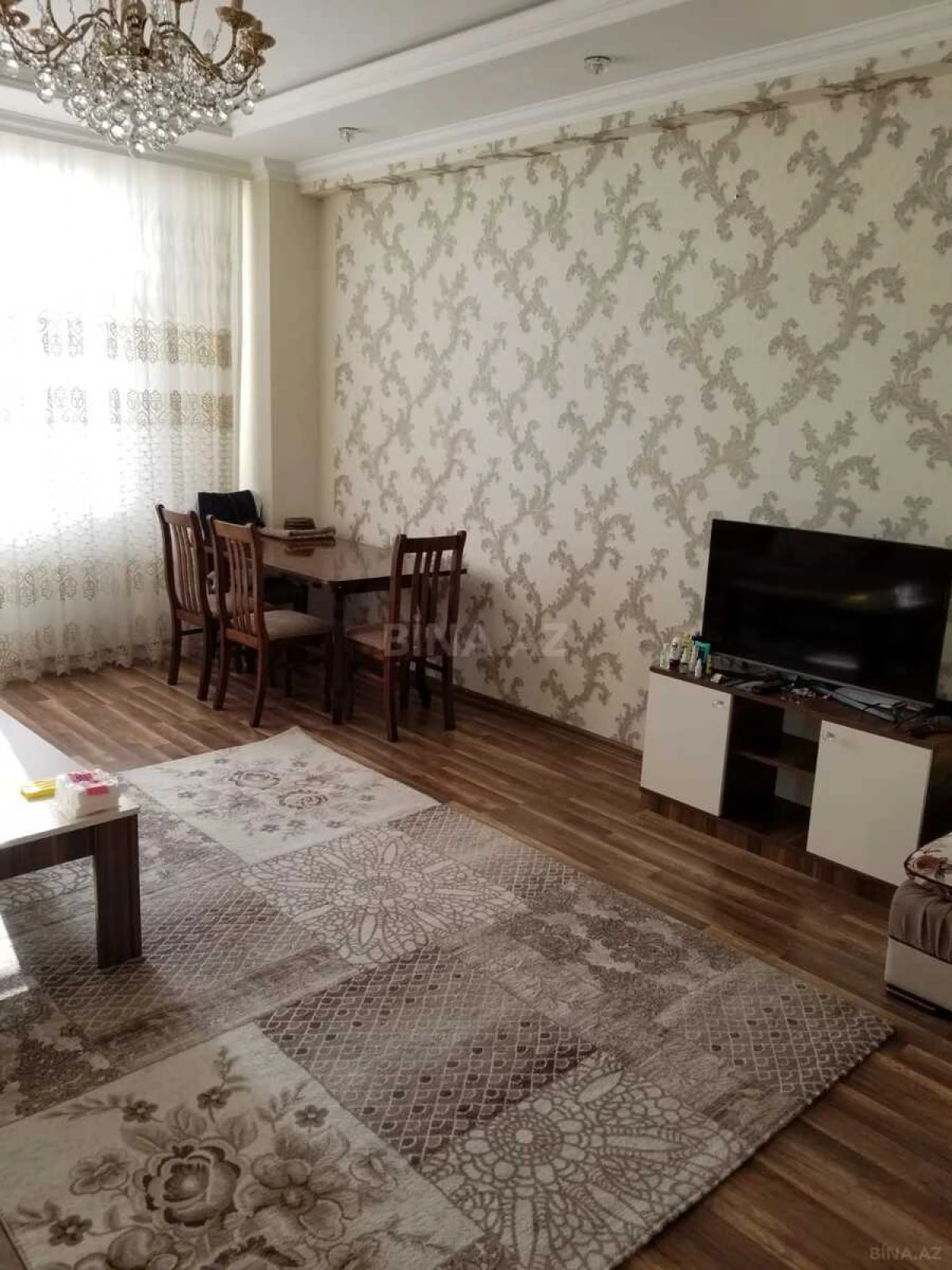 Kirayə verilir 3 otaqlı mənzil 130 m²