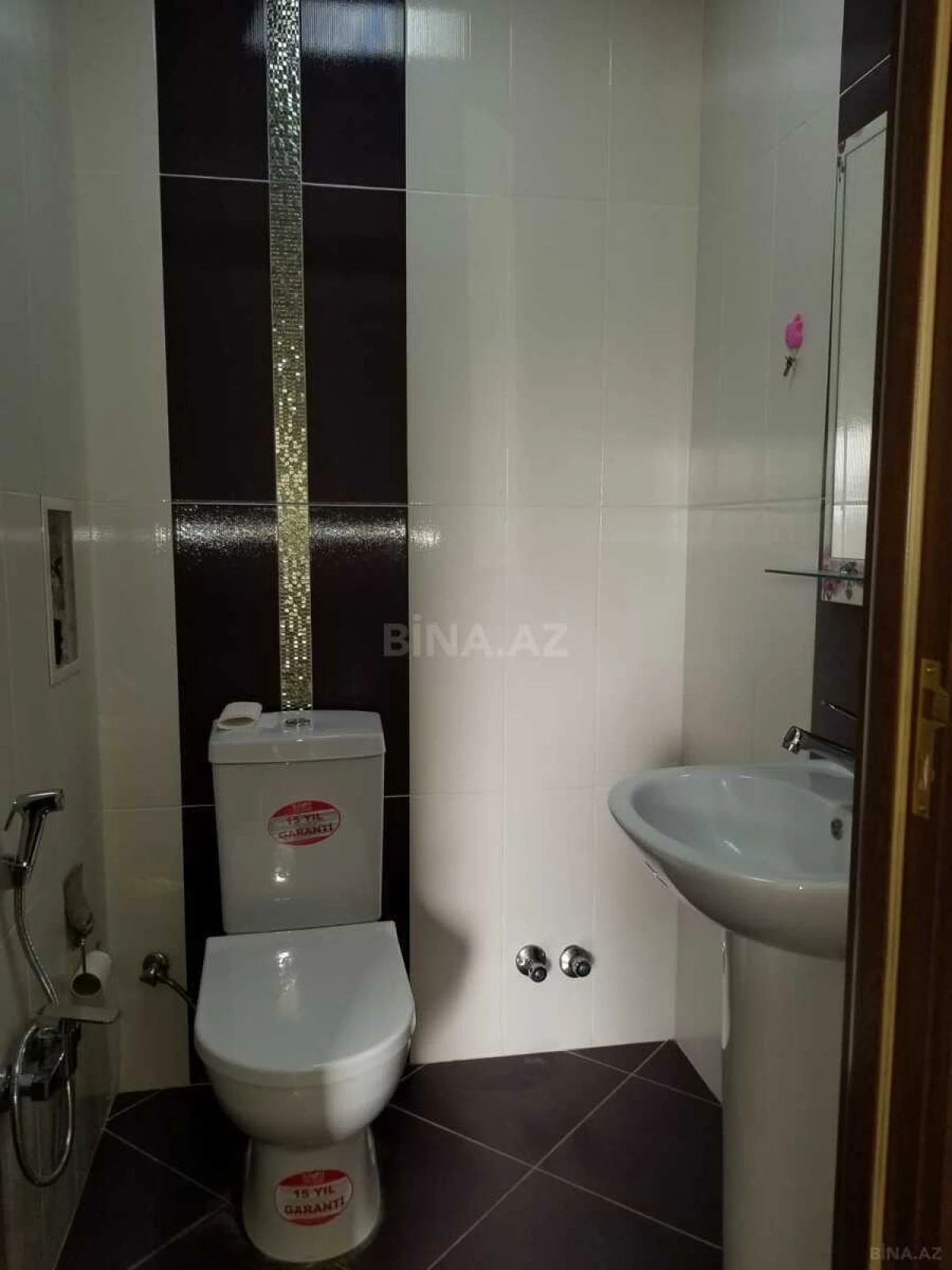 Kirayə verilir 3 otaqlı mənzil 130 m²