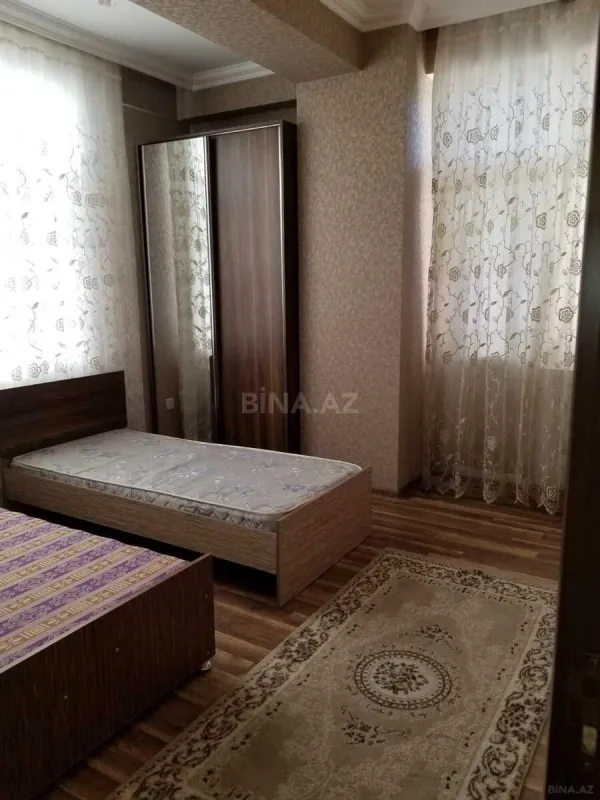 Kirayə verilir 3 otaqlı mənzil 130 m²