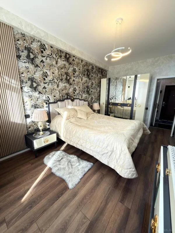 Satılır 2 otaqlı mənzil 65 m²