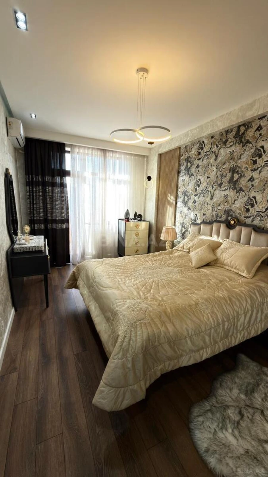 Satılır 2 otaqlı mənzil 65 m²