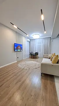 Satılır 2 otaqlı mənzil 75 m²