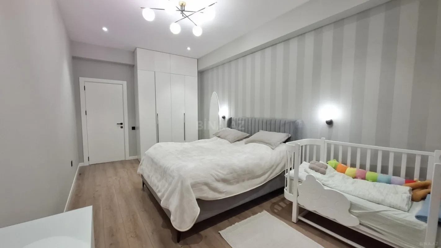 Satılır 2 otaqlı mənzil 75 m²