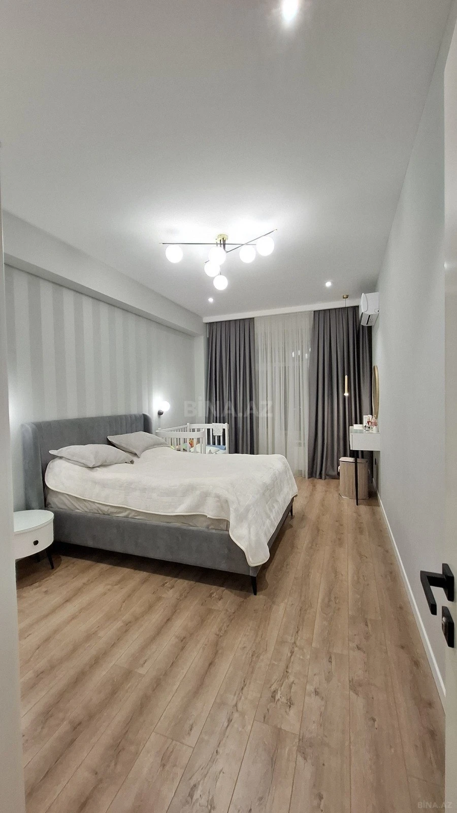 Satılır 2 otaqlı mənzil 75 m²