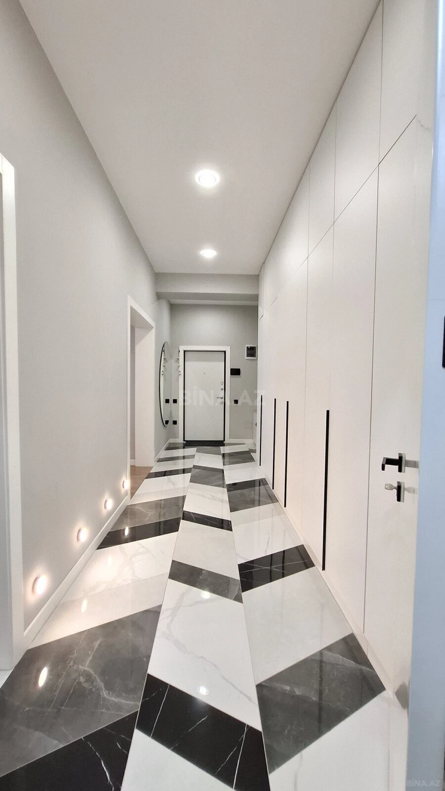 Satılır 2 otaqlı mənzil 75 m²