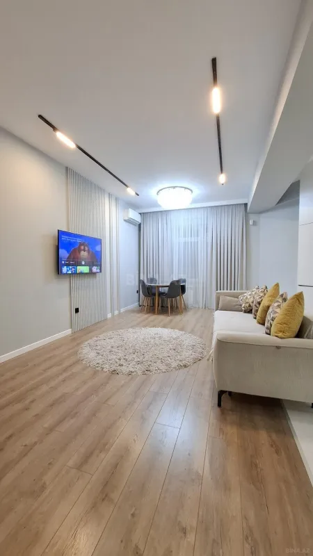 Satılır 2 otaqlı mənzil 75 m²