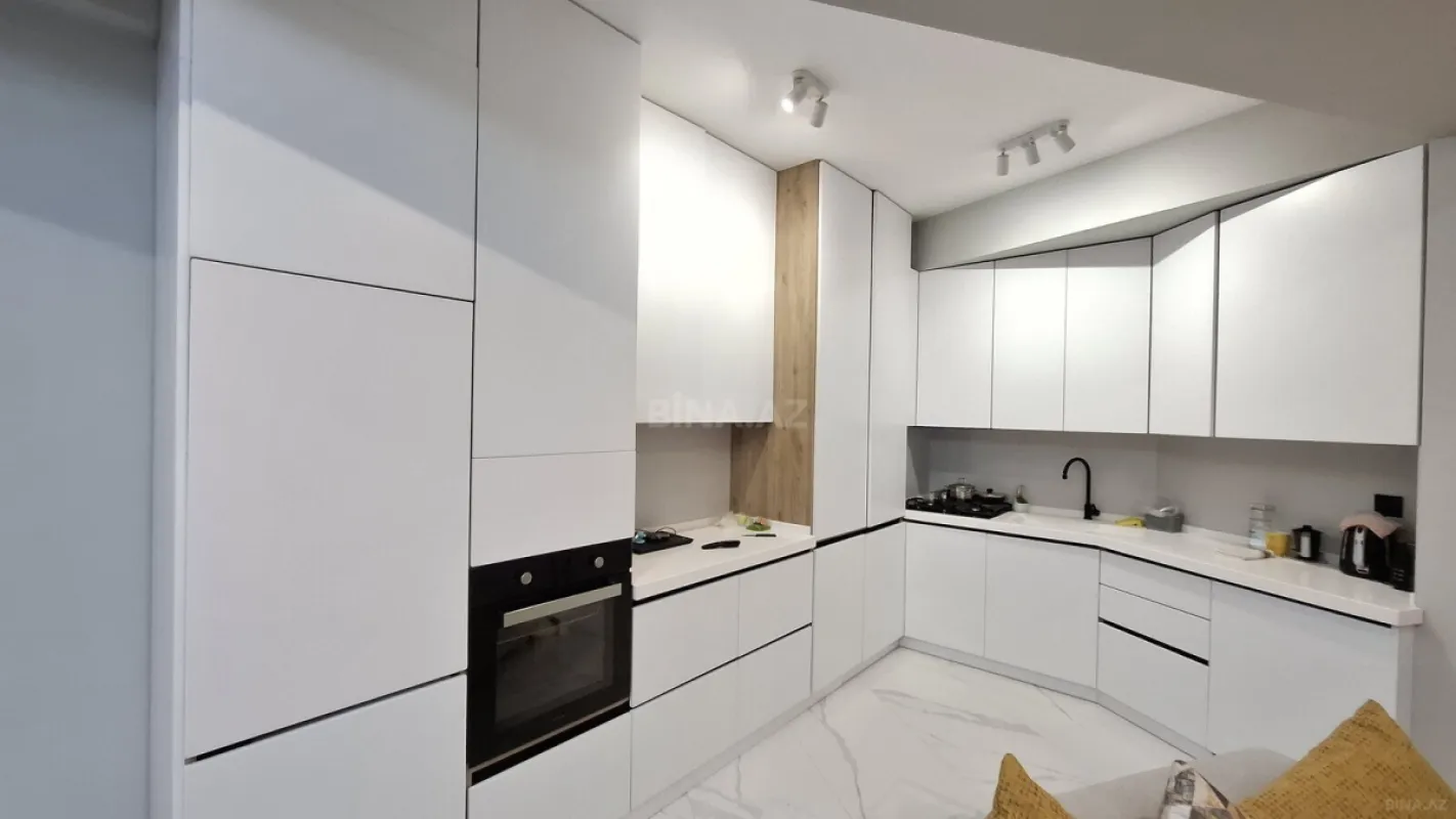 Satılır 2 otaqlı mənzil 75 m²