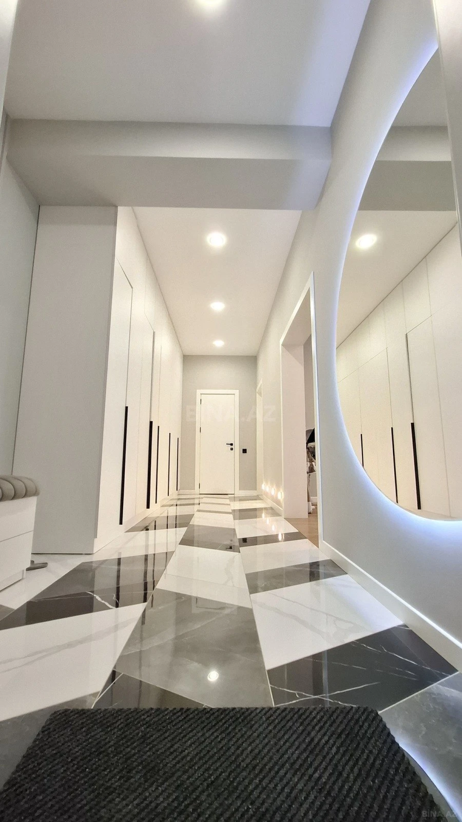 Satılır 2 otaqlı mənzil 75 m²