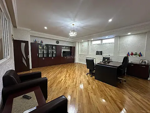 Kirayə verilir obyekt 102 m²