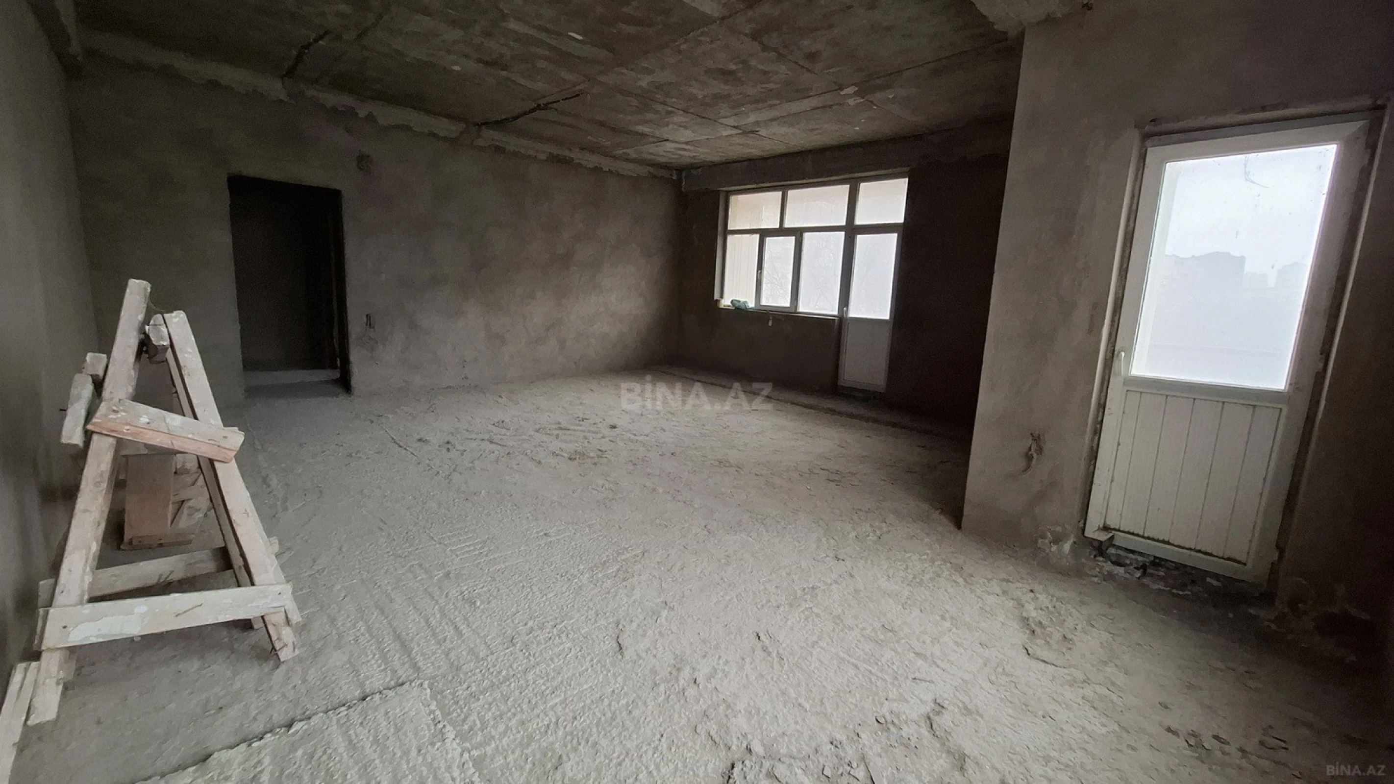 Satılır 7 otaqlı mənzil 408 m²