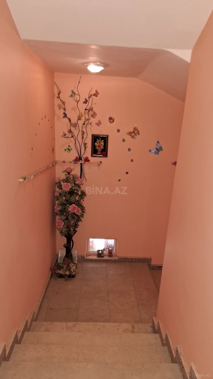 Satılır 7 otaqlı mənzil 408 m²