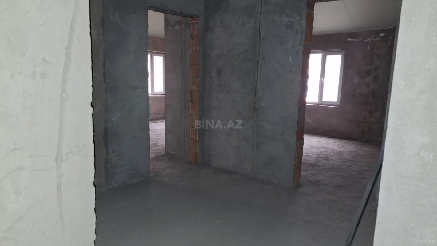 Satılır 7 otaqlı mənzil 408 m²