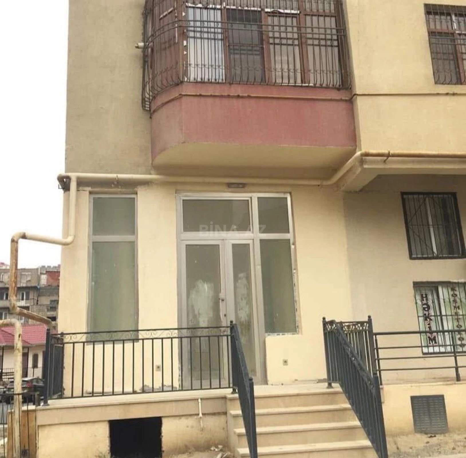 Satılır obyekt 105 m²
