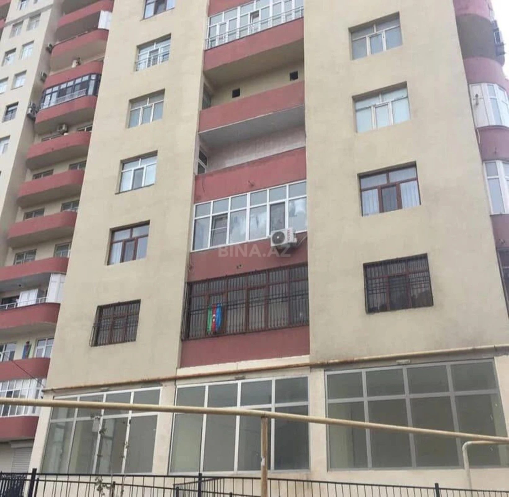 Satılır obyekt 105 m²