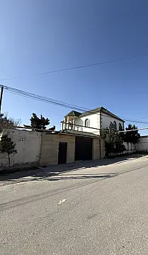 Satılır 8 otaqlı həyət evi 1000 m²