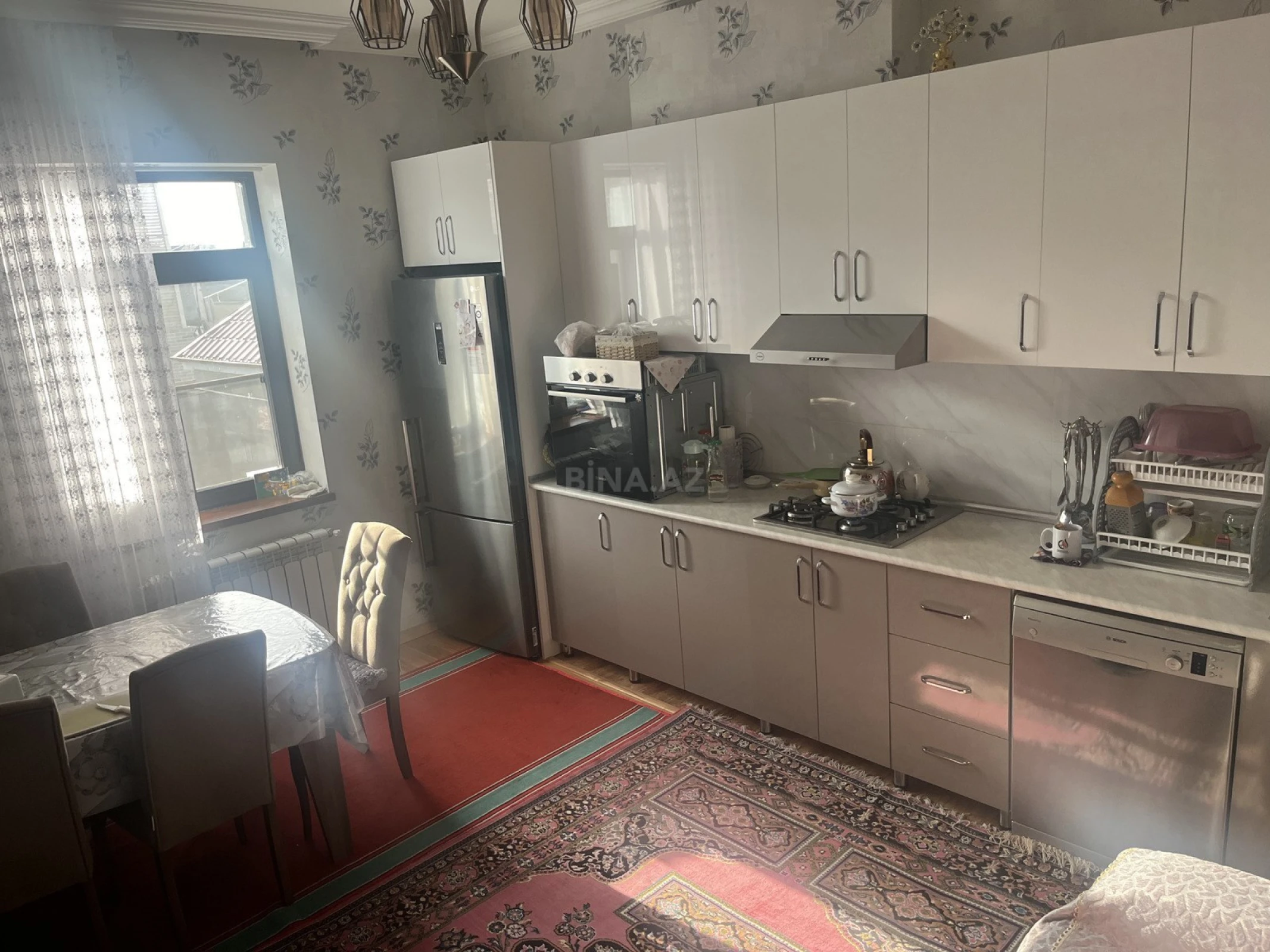 Satılır 7 otaqlı həyət evi 275 m²