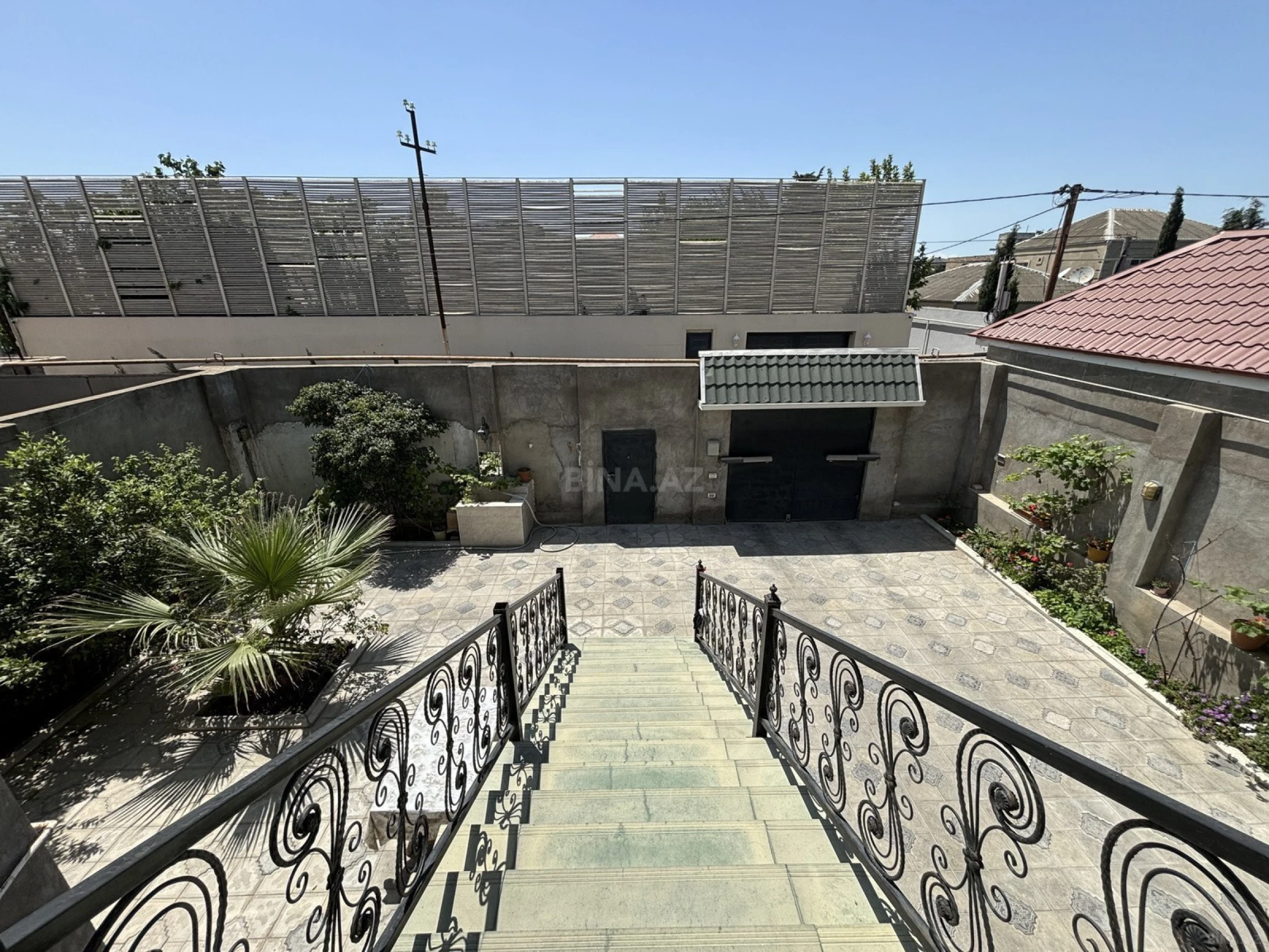 Satılır 7 otaqlı həyət evi 275 m²