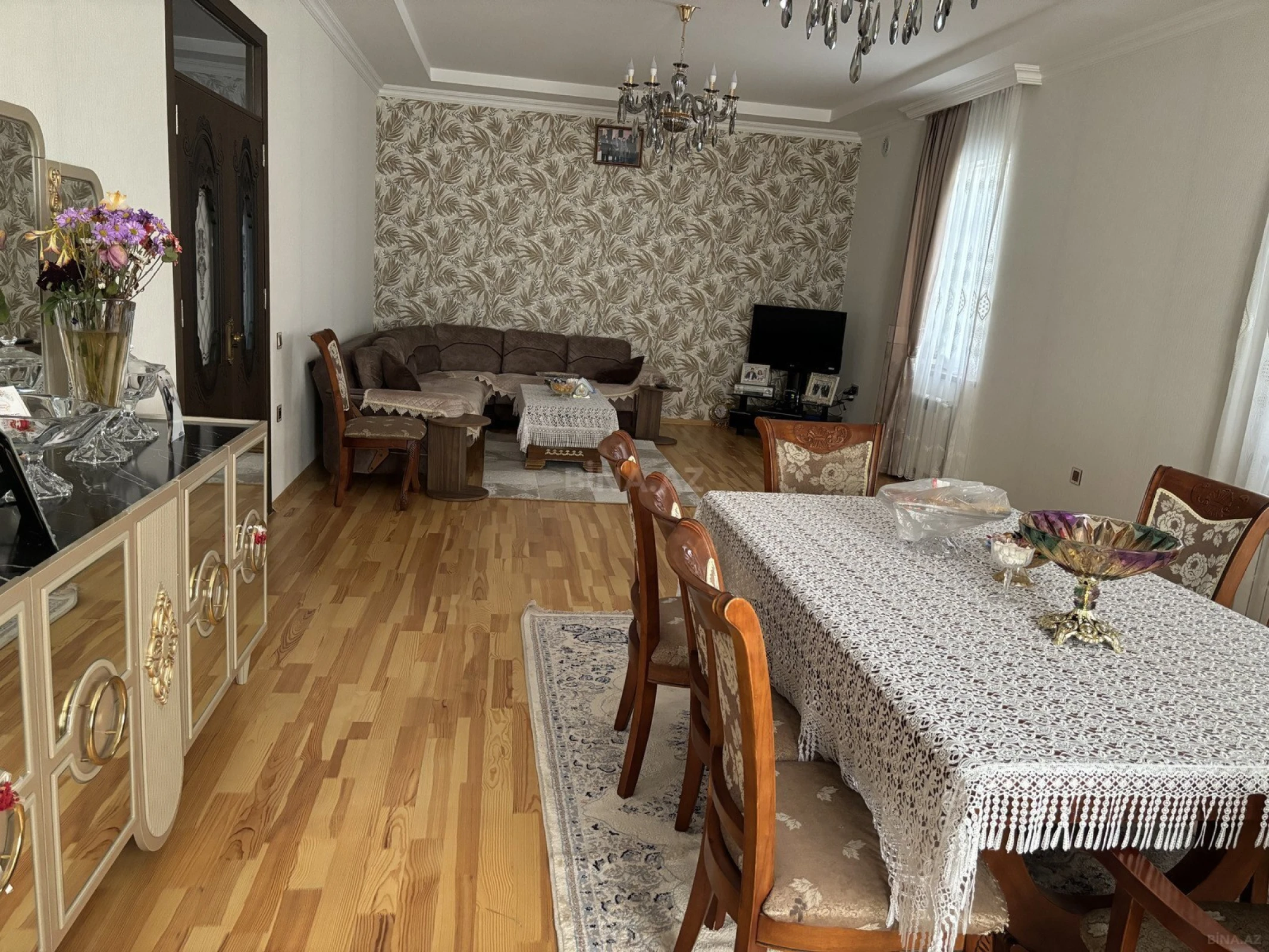 Satılır 7 otaqlı həyət evi 275 m²