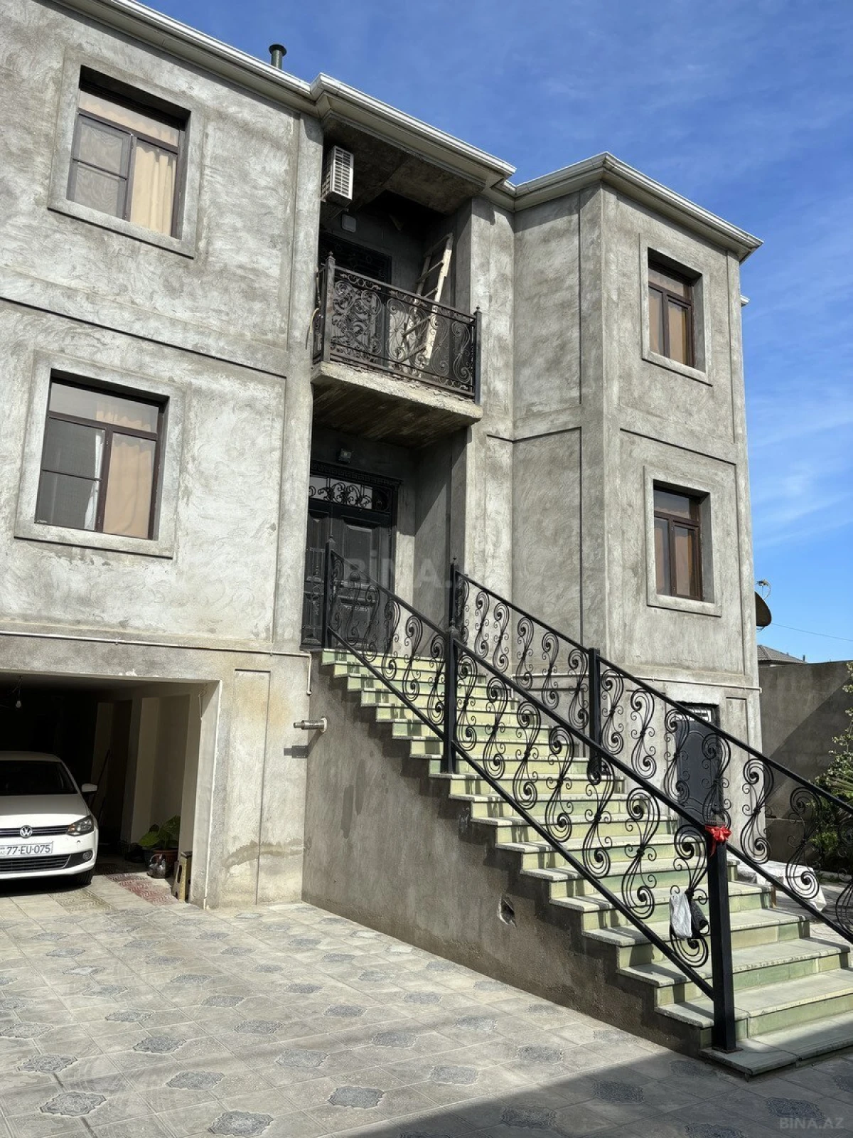 Satılır 7 otaqlı həyət evi 275 m²