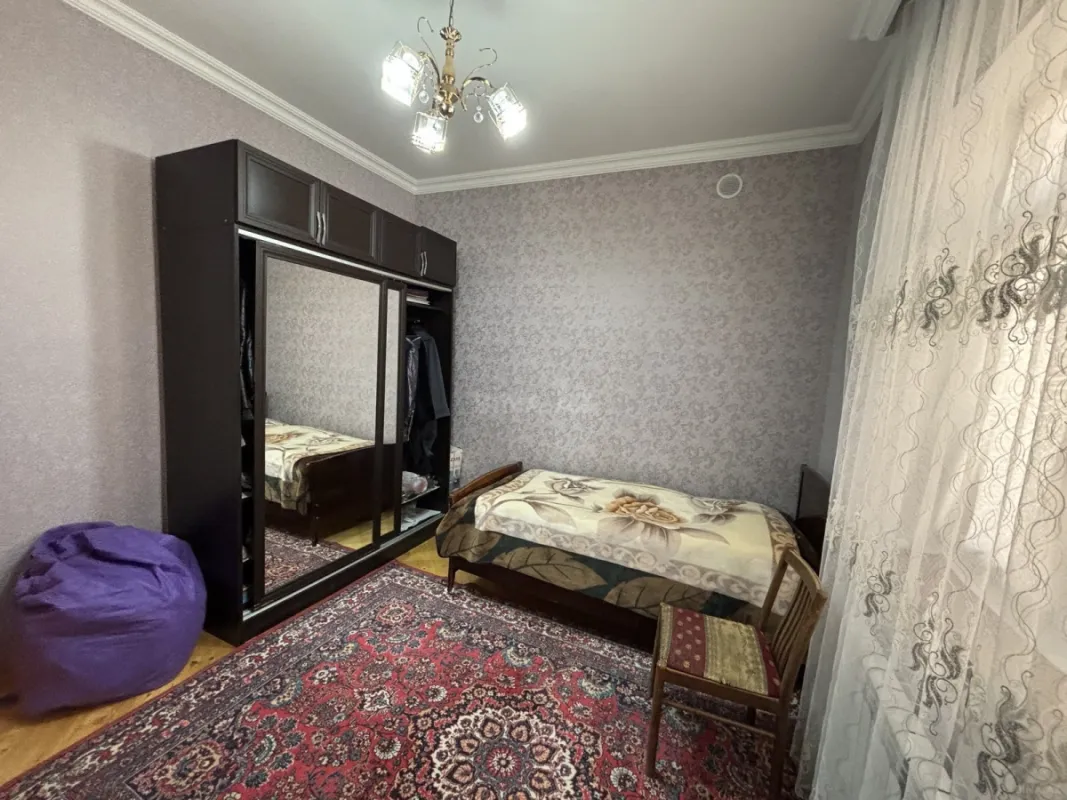 Satılır 7 otaqlı həyət evi 275 m²