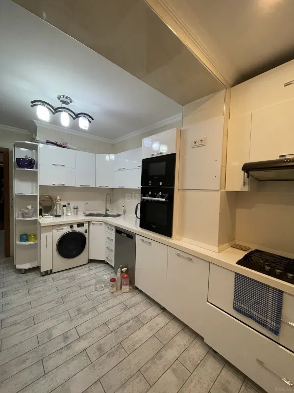 Satılır 5 otaqlı mənzil 120 m²