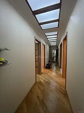 Satılır 5 otaqlı mənzil 120 m²