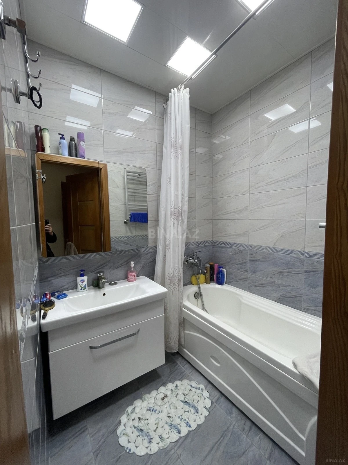 Satılır 5 otaqlı mənzil 120 m²