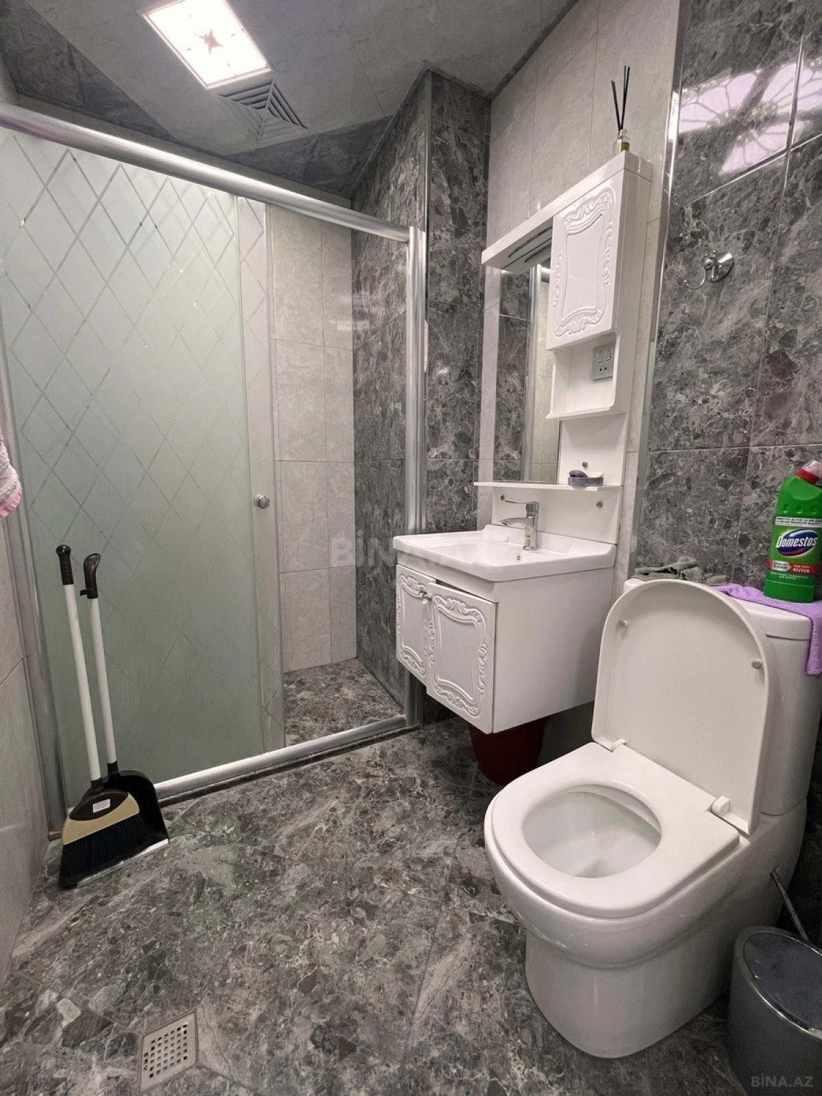 Kirayə verilir 2 otaqlı mənzil 68 m²