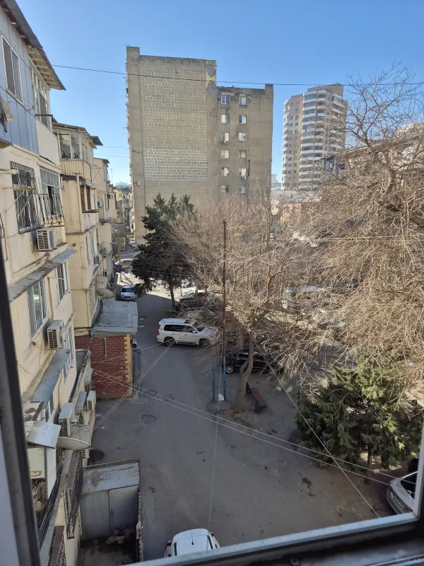 Satılır 1 otaqlı mənzil 35 m²